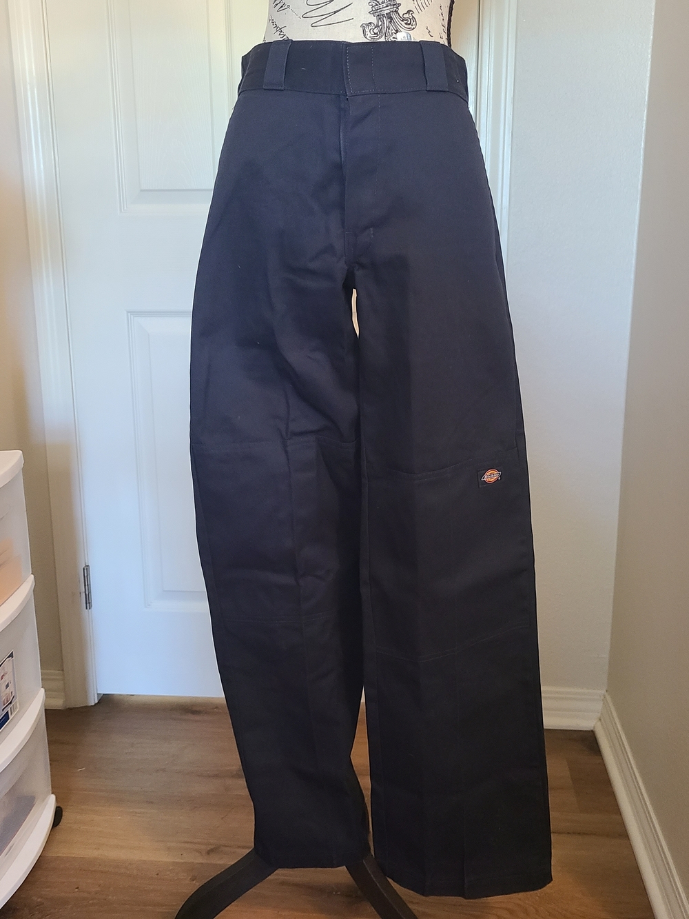 Dickies Men’s Straight-Leg Work Chinos in Black